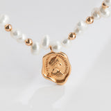 Queen's Seal Pearl Necklace