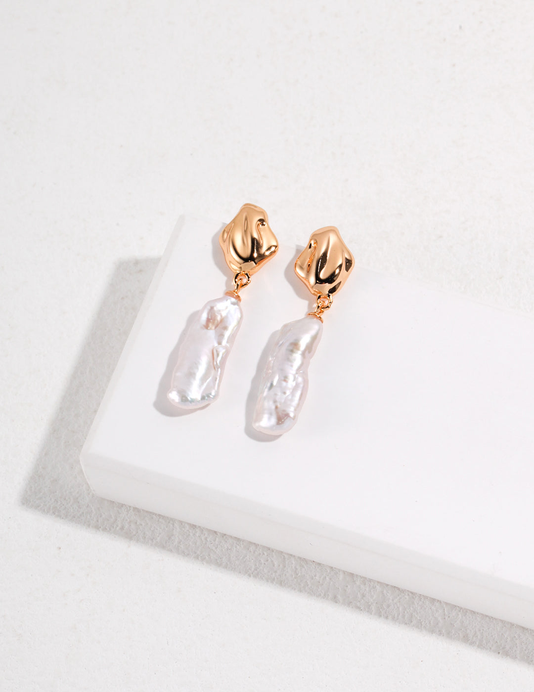 Baroque Pearl Earrings - 925 Silver (Silver/Gold Tone)