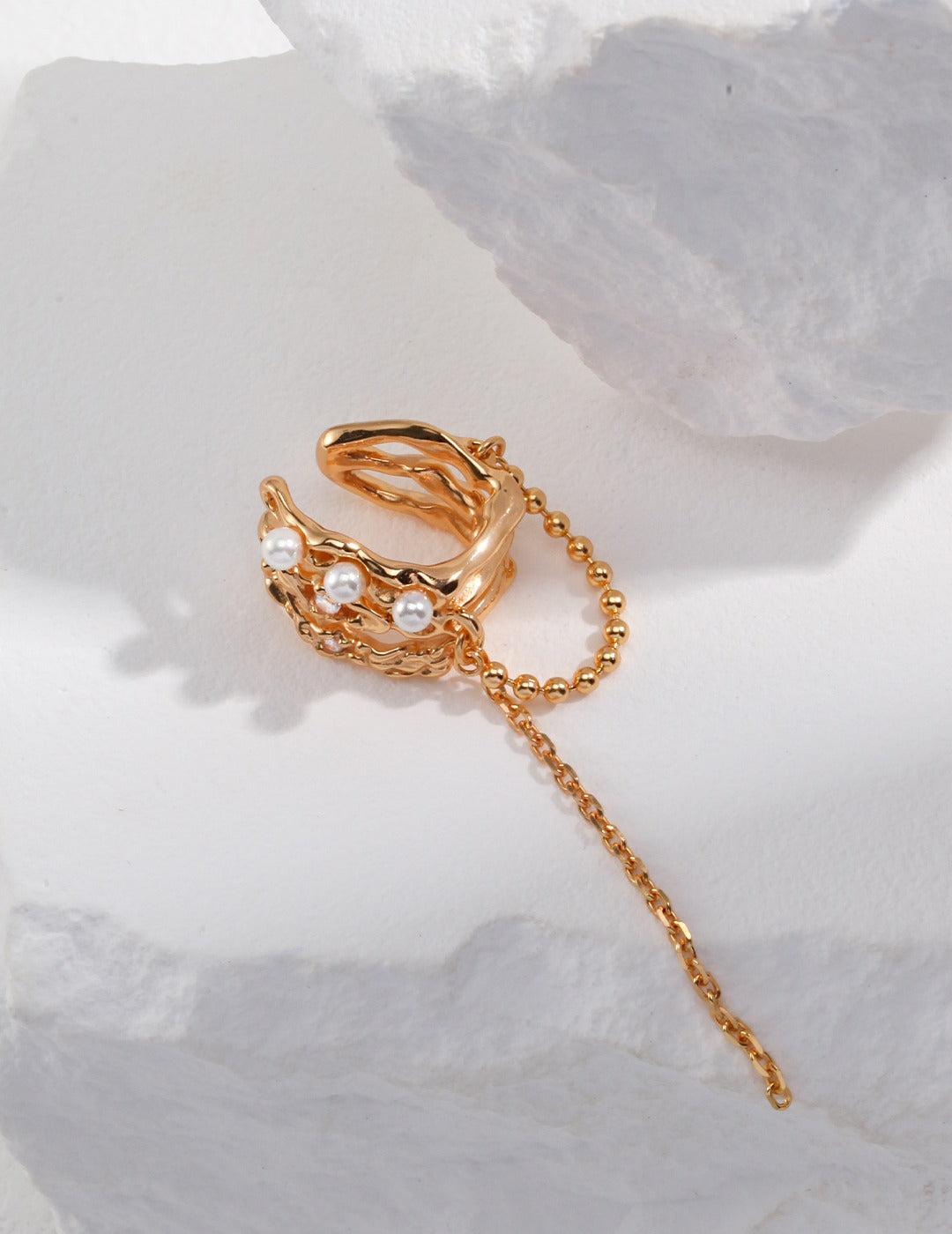 Pure silver pearl ear clip