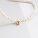 Small golden ball pearl necklace