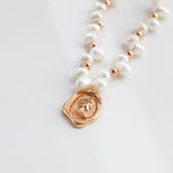 Queen's Seal Pearl Necklace