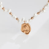 Queen's Seal Pearl Necklace