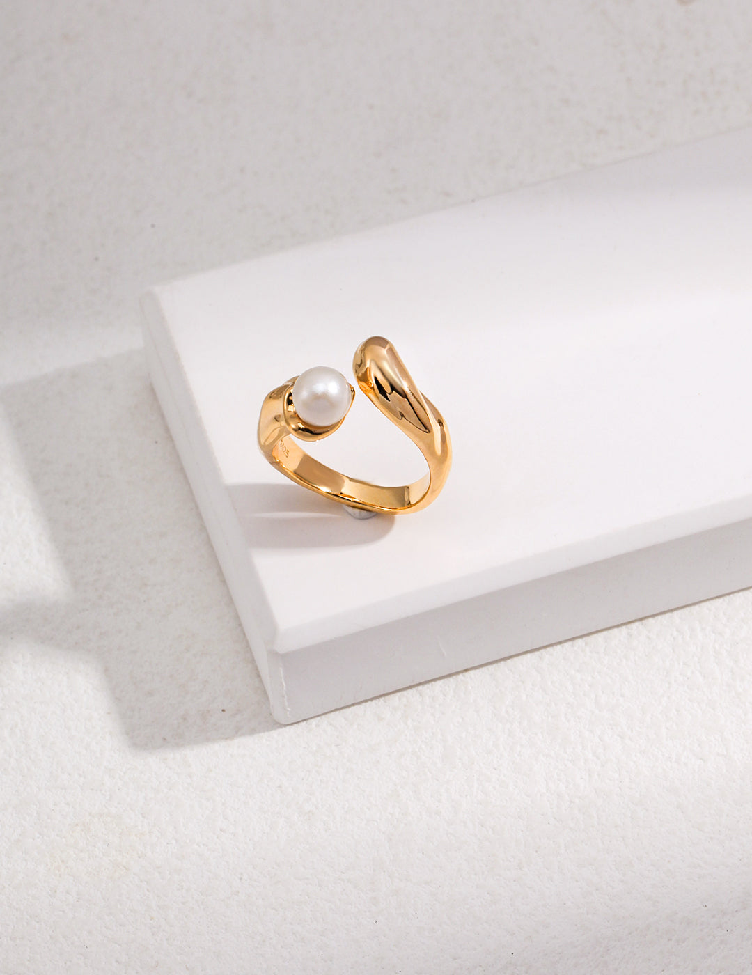 Fluid Pearl Adjustable Ring - 925 Sterling Silver (Silver Tone / Gold Tone)