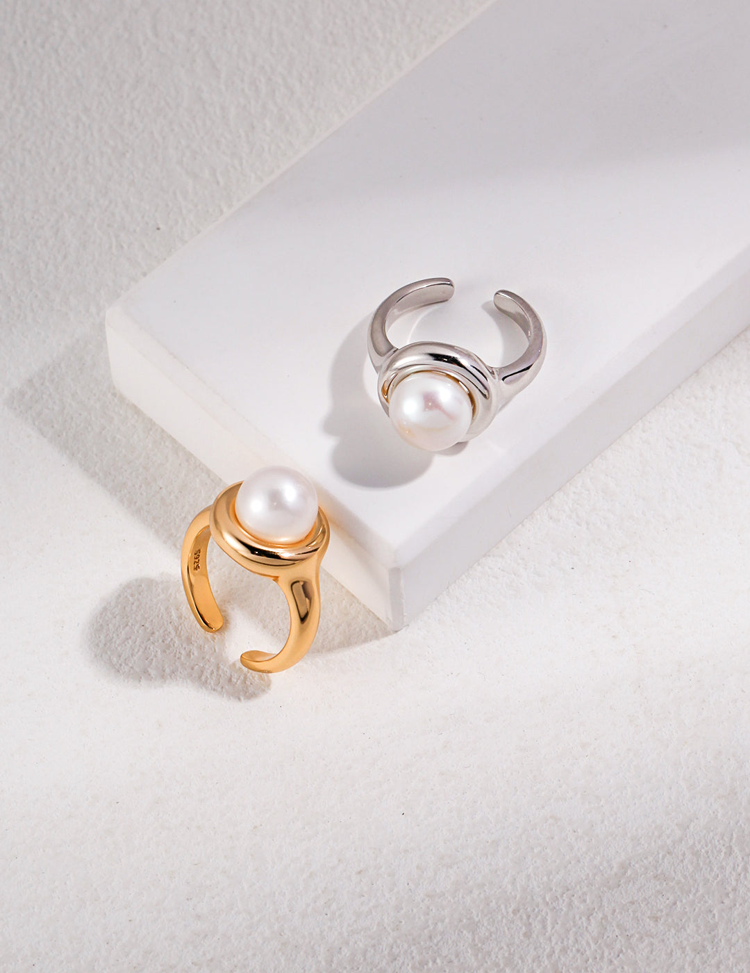French Pearl Statement Ring - 925 Silver (Silver Tone / Gold Tone)